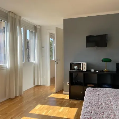 아파트 Arienti Penthouse Entire Floor